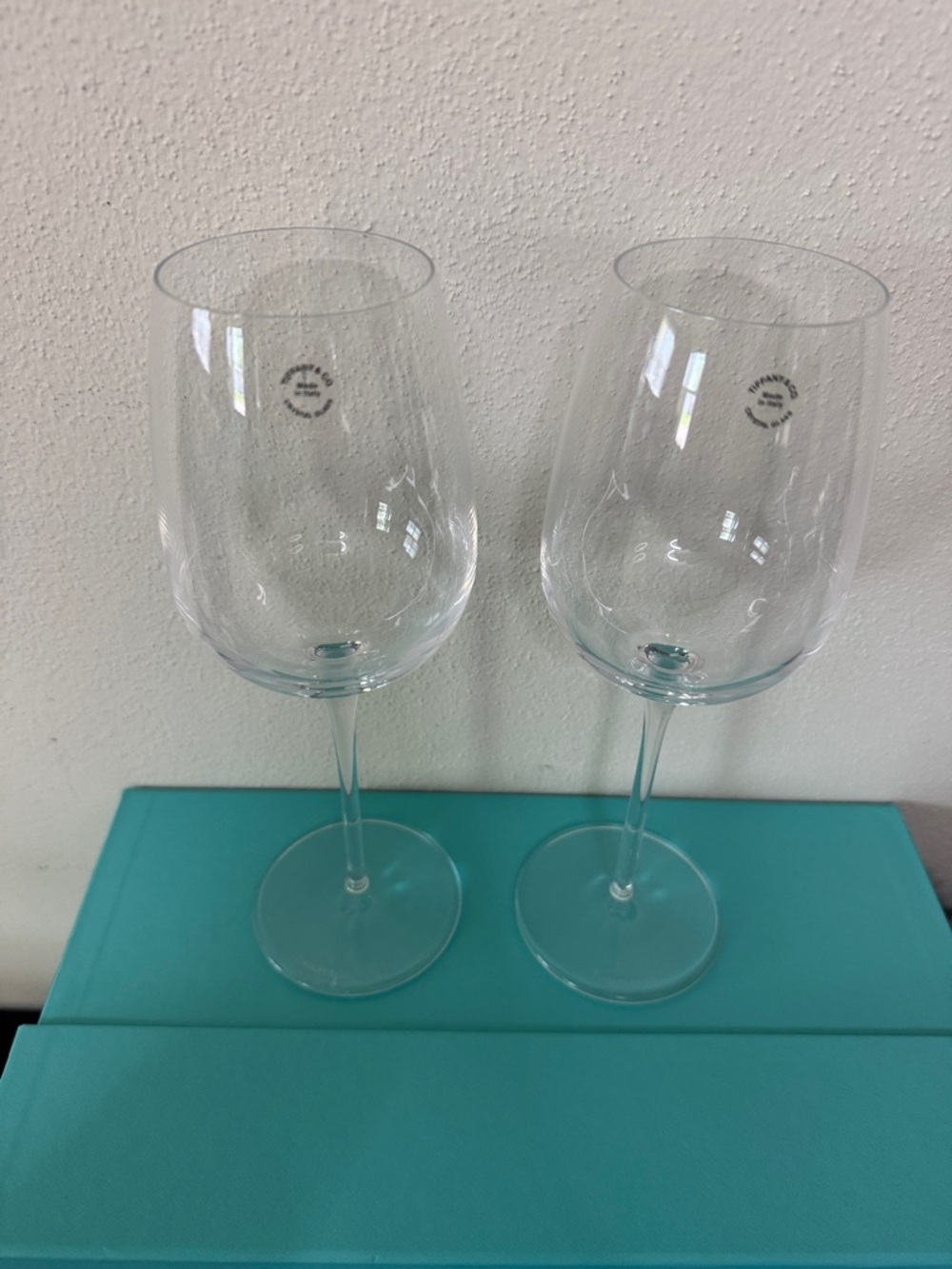 Tiffany & Co. Clear Crystal Wine Glasses with Iconic Blue Box - Picture 3 of 8